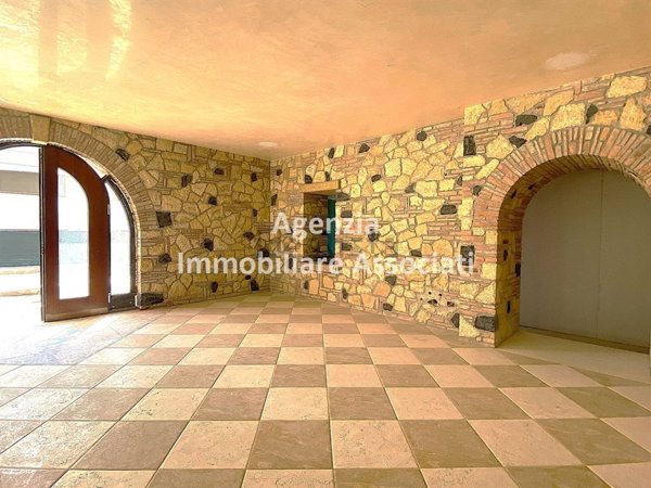 casa indipendente in vendita a Bassano del Grappa