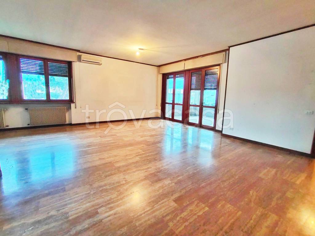 casa indipendente in vendita a Bassano del Grappa