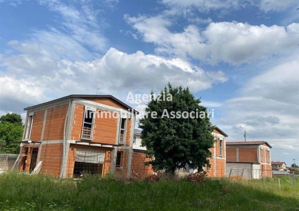 casa indipendente in vendita a Bassano del Grappa