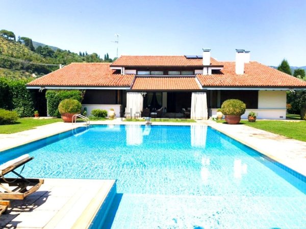 casa indipendente in vendita a Bassano del Grappa