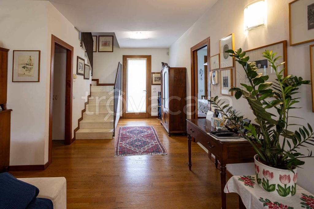 casa indipendente in vendita a Bassano del Grappa