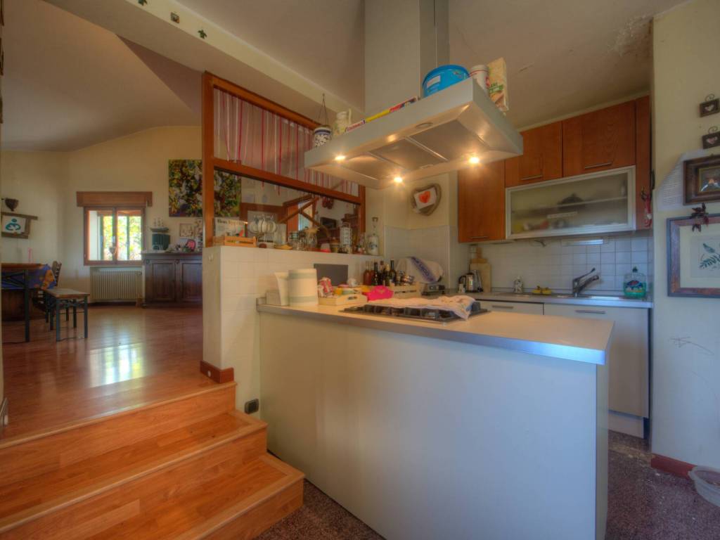 casa indipendente in vendita a Bassano del Grappa