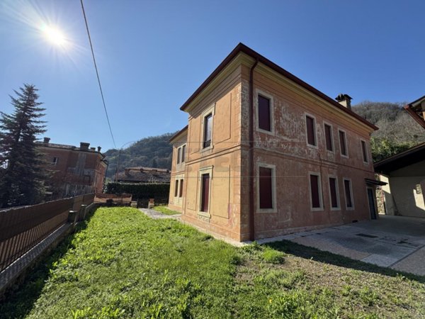 casa indipendente in vendita a Bassano del Grappa