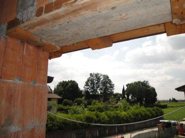 casa indipendente in vendita a Bassano del Grappa