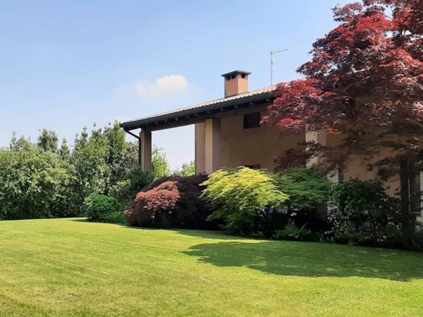 casa indipendente in vendita a Bassano del Grappa
