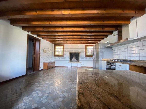 casa semindipendente in vendita a Bassano del Grappa