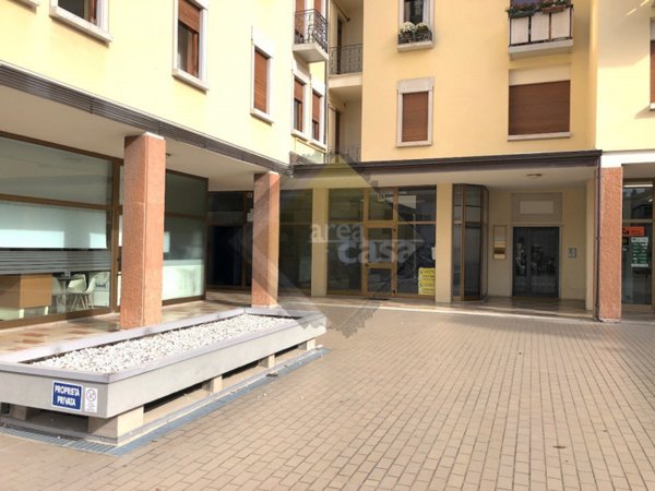 ufficio in vendita a Bassano del Grappa