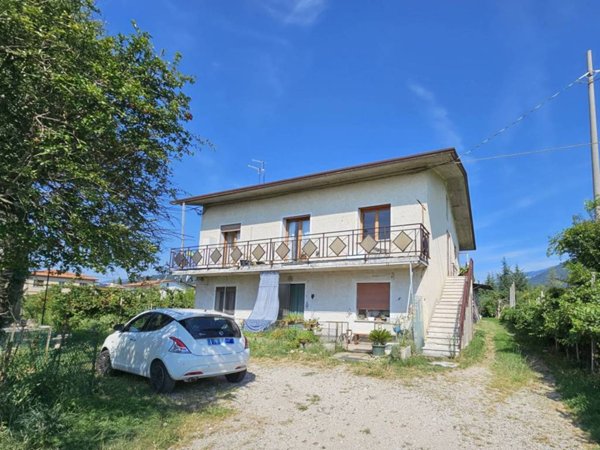 casa indipendente in vendita a Bassano del Grappa