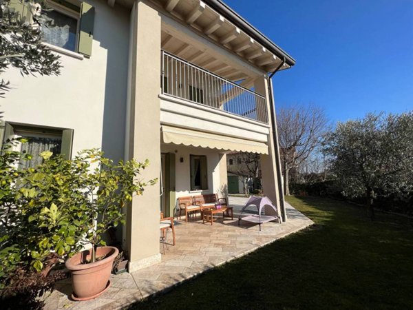 casa indipendente in vendita a Bassano del Grappa