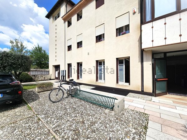 ufficio in vendita a Bassano del Grappa