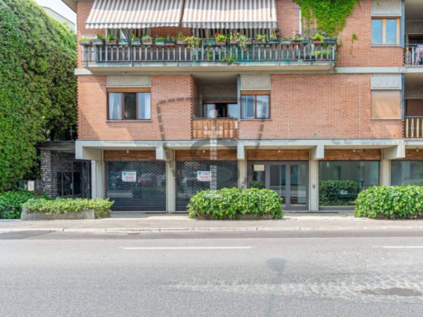 negozio in vendita a Bassano del Grappa