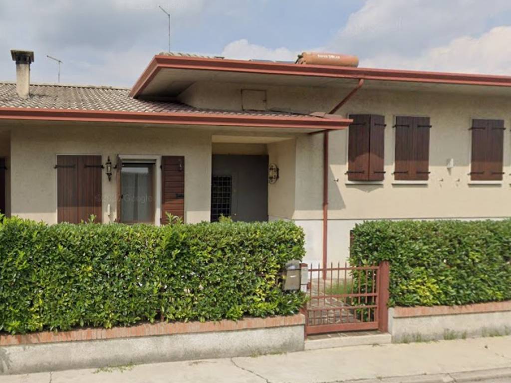 casa indipendente in vendita a Bassano del Grappa