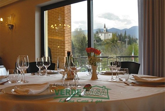 negozio in vendita a Bassano del Grappa