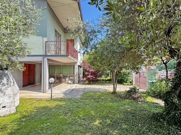 casa indipendente in vendita a Bassano del Grappa