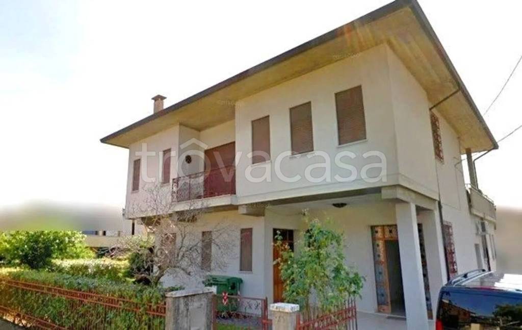 ufficio in vendita a Bassano del Grappa