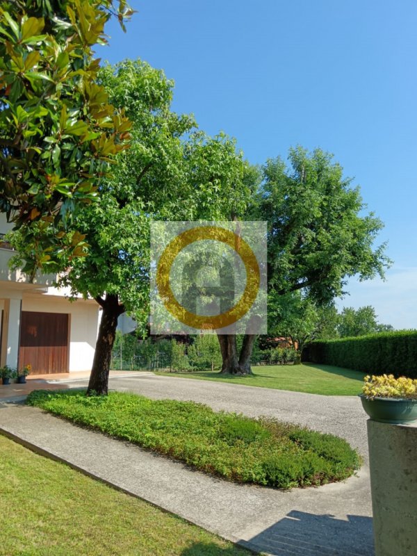 casa indipendente in vendita a Bassano del Grappa