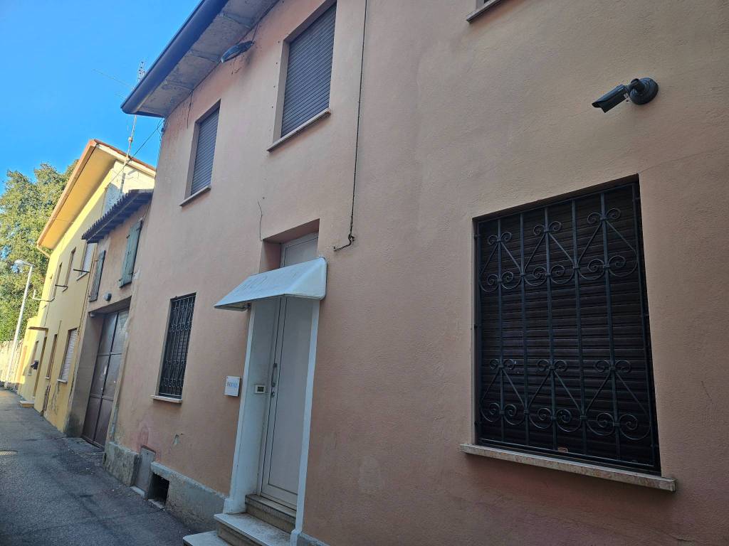 casa indipendente in vendita a Bassano del Grappa