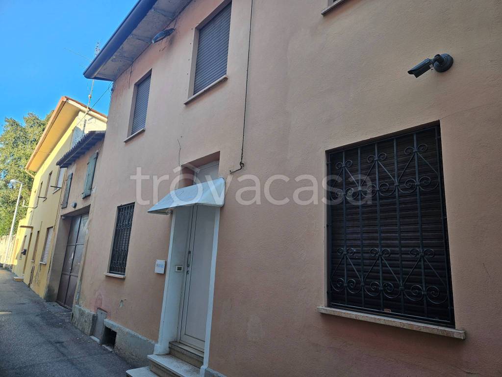 casa indipendente in vendita a Bassano del Grappa