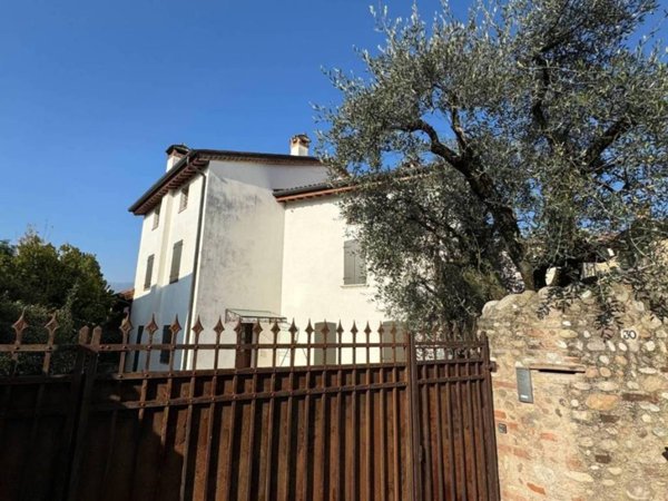 casa indipendente in vendita a Bassano del Grappa