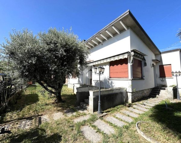 casa indipendente in vendita a Bassano del Grappa