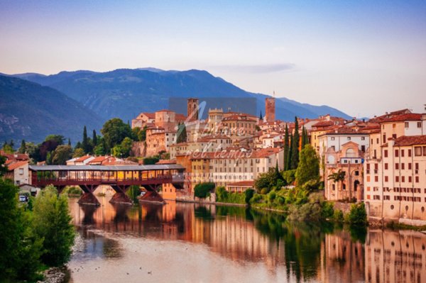 casa indipendente in vendita a Bassano del Grappa