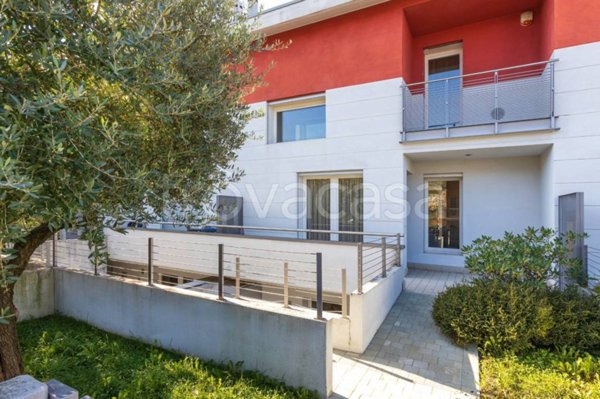 casa indipendente in vendita a Bassano del Grappa