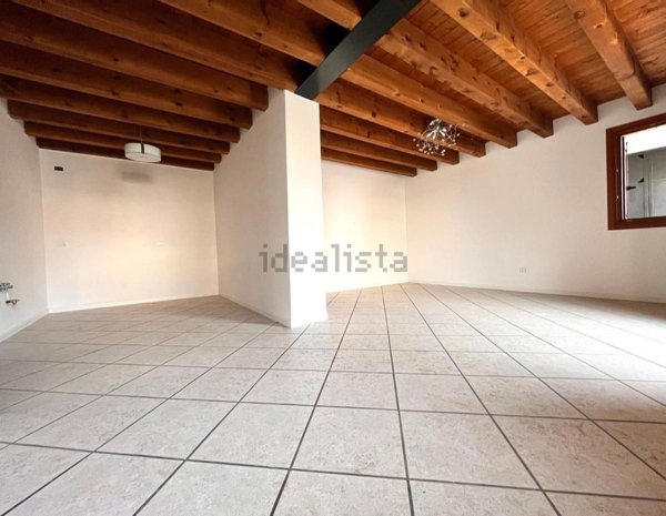 appartamento in vendita a Bassano del Grappa in zona Marchesane