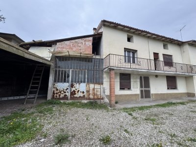 casa semindipendente in vendita a Bassano del Grappa