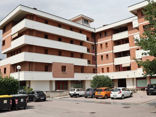 ufficio in vendita a Bassano del Grappa