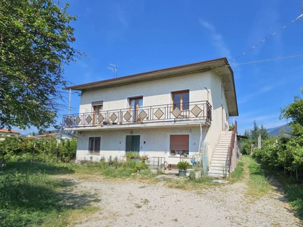 casa indipendente in vendita a Bassano del Grappa