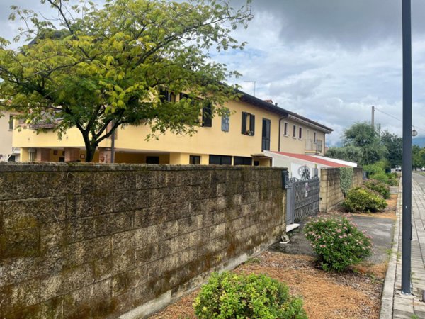 casa indipendente in vendita a Bassano del Grappa