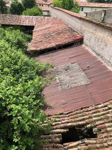 intera palazzina in vendita a Bassano del Grappa