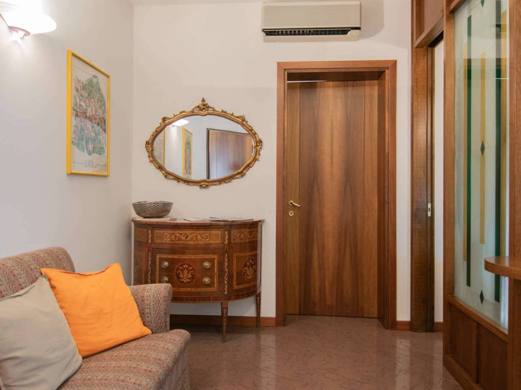 ufficio in vendita a Bassano del Grappa