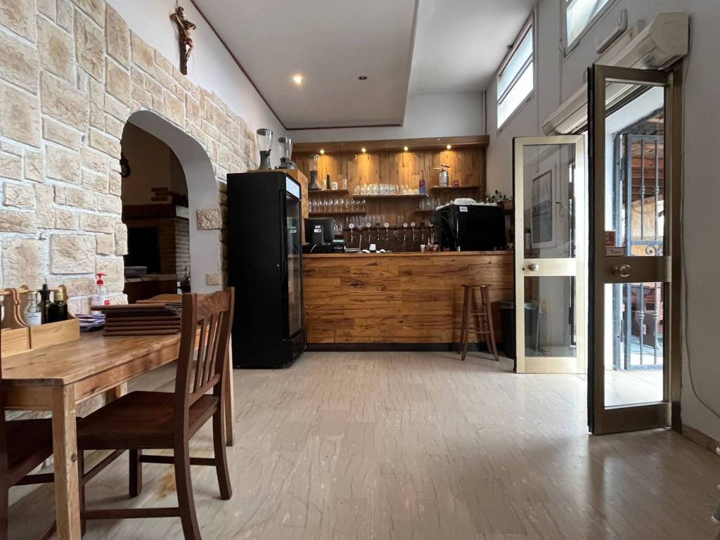 negozio in vendita a Bassano del Grappa