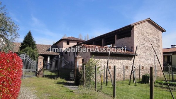 casale in vendita a Bassano del Grappa