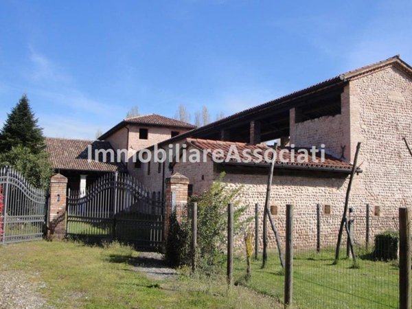 casa indipendente in vendita a Bassano del Grappa