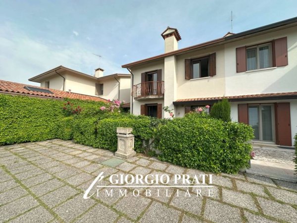 casa indipendente in vendita a Bassano del Grappa