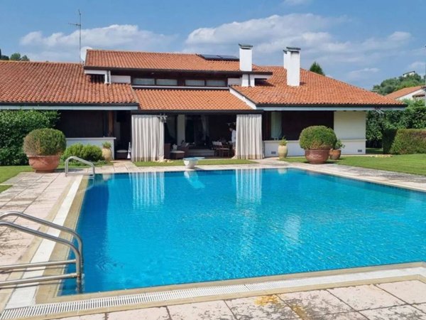 casa indipendente in vendita a Bassano del Grappa