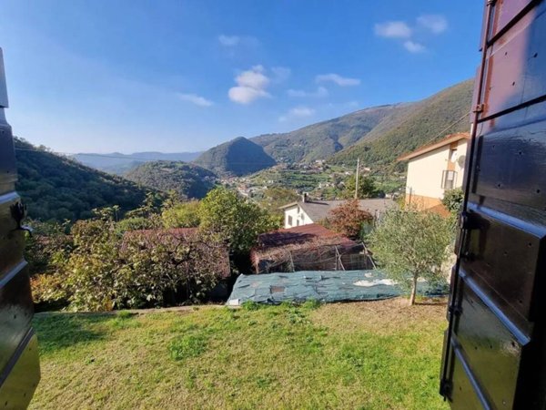 casa indipendente in vendita a Bassano del Grappa in zona Valrovina