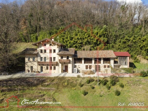 casa indipendente in vendita a Bassano del Grappa in zona San Michele