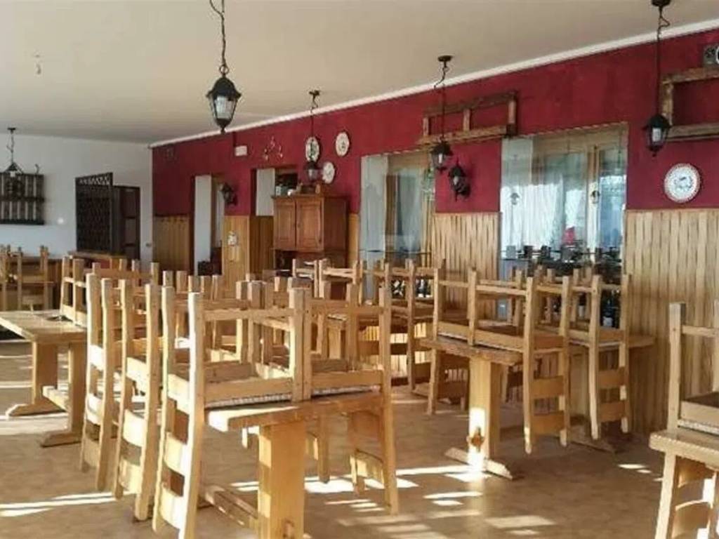 negozio in vendita a Bassano del Grappa