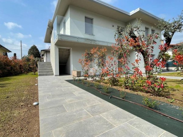 casa indipendente in vendita a Bassano del Grappa