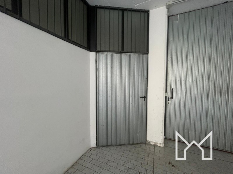 locale commerciale in vendita a Bassano del Grappa