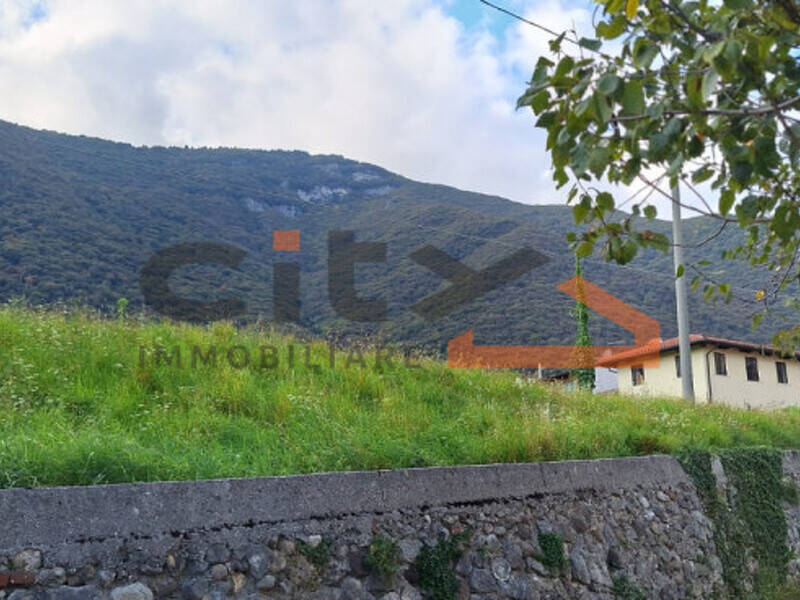 terreno edificabile in vendita a Bassano del Grappa