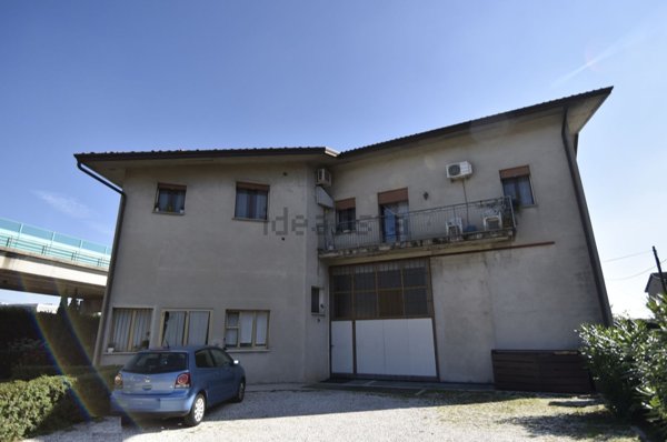casa indipendente in vendita a Bassano del Grappa