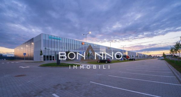 negozio in vendita a Bassano del Grappa