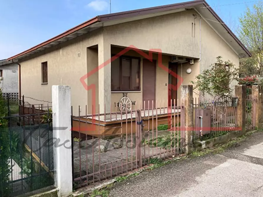 casa indipendente in vendita a Bassano del Grappa