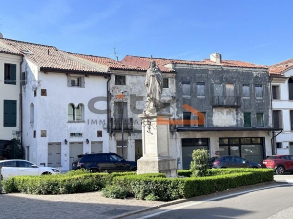 negozio in vendita a Bassano del Grappa