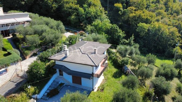 casa indipendente in vendita a Bassano del Grappa