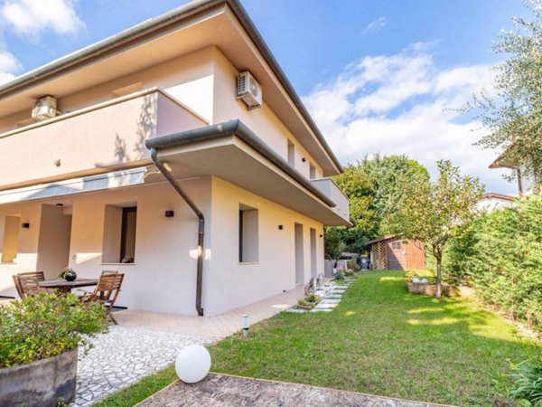 casa indipendente in vendita a Bassano del Grappa